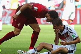 Thomas Mueller nói gì sau tình huống gây tranh cãi với Pepe?