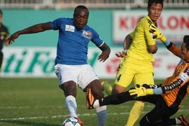 Sông Lam Nghệ An thảm bại, Thanh Hóa vững ngôi đầu