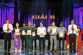 [Photo] Lễ trao giải Báo chí Quốc gia lần thứ 8 - năm 2013