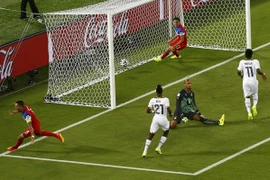 Ảnh động siêu phẩm chớp nhoáng giúp Dempsey đi vào lịch sử