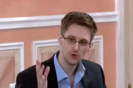 Mỹ cáo buộc Cơ quan tình báo Nga đang điều khiển Snowden 