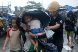 Australia viện trợ cho nạn nhân bão Rammasun ở Philippines 