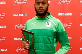 Pha cứu thua xuất thần của M'Bolhi khiến Đức nản lòng