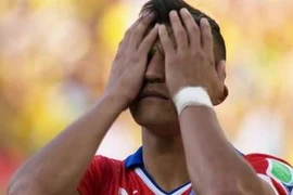 Pha đá luân lưu hỏng của Chile giúp Brazil vỡ òa vì sung sướng