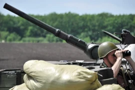 Ukraine: Lực lượng ly khai nã pháo vào quân đội ở Slavyansk 