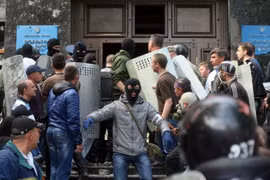 [Video] Trưng cầu dân ý tại hai tỉnh miền Đông Ukraine