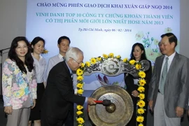 Sở Giao dịch Chứng khoán TP.HCM mở phiên khai xuân