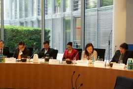 Đại sứ Việt Nam thông báo với nghị sĩ Đức về tình hình Biển Đông