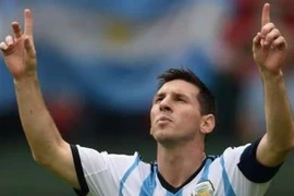 Cận cảnh cú sút phạt cực kỳ đẳng cấp của Lionel Messi