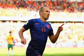 Ảnh động pha bứt tốc rồi ghi bàn từ giữa sân của Arjen Robben