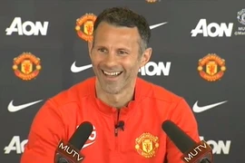 Giggs trong buổi họp báo đầu tiên. (Ảnh: MUTV)