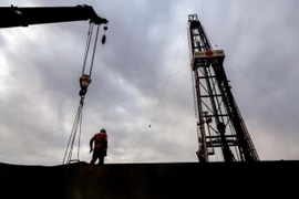 Một giàn khoan dầu tại Iran. (Ảnh: IRNA/TTXVN)