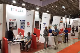 Khu gian hàng các doanh nghiệp Italy tại hội chợ triển lãm quốc tế Da và Giày lần thứ 24 – Việt Nam. (Ảnh: Mỹ Phương/TTXVN)