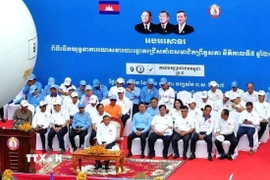 Hoạt động vận động tranh cử tại trụ sở Đảng bộ CPP Thủ đô Phnom Penh trong ngày đầu của chiến dịch vận động tranh cử Thượng viện Campuchia khóa V (10/02). (Ảnh: TTXVN phát)