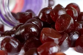 Melatonin được bán dưới dạng viên thuốc hoặc kẹo dẻo. (Nguồn: Getty images)
