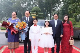 Lễ đón Thủ tướng Lào Sonexay Siphandone thăm chính thức Việt Nam