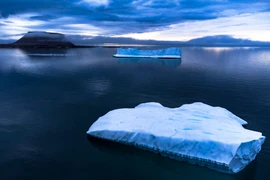 Băng trôi tại Vịnh Baffin, gần Pituffik, Greenland. (Ảnh: AFP/TTXVN)