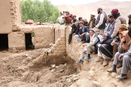 Nhiều ngôi nhà bị sập sau những trận mưa lớn tại tỉnh Ghor, Afghanistan. (Ảnh: THX/TTXVN)