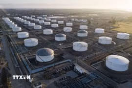 Kho dự trữ dầu ở Carson, California (Mỹ). (Ảnh: CNN/TTXVN)