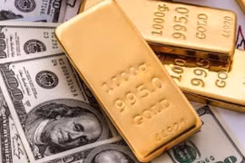 Giá vàng đã tăng khoảng 4% trong tháng này. (Ảnh: AFP/TTXVN)