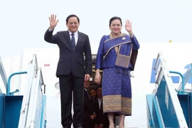 Thủ tướng Lào Sonexay Siphandone đến Hà Nội, bắt đầu thăm chính thức Việt Nam