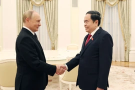 Chủ tịch Quốc hội Trần Thanh Mẫn hội kiến Tổng thống Liên bang Nga Vladimir Putin. (Ảnh: Thống Nhất/TTXVN)