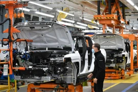 Dây chuyền sản xuất ô tô tại nhà máy của General Motors ở Detroit, Michigan (Mỹ). (Ảnh: AFP/TTXVN)