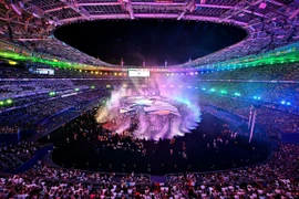 Quang cảnh tại Lễ bế mạc Olympic Paris 2024. (Ảnh: THX/TTXVN)