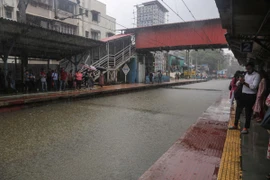 Mưa lớn gây ngập lụt tại Mumbai, Ấn Độ ngày 8/7. (Ảnh: ANI/TTXVN)\