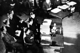 Phái đoàn Việt Nam Dân chủ Cộng hòa, do Phó Thủ tướng Phạm Văn Đồng làm Trưởng đoàn, tại phiên khai mạc Hội nghị Geneva về Đông Dương, sáng 8/5/1954 với tư thế của một dân tộc chiến thắng. (Ảnh: Tư liệu TTXVN)