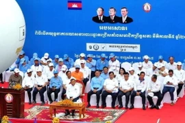 Hoạt động vận động tranh cử tại trụ sở Đảng bộ CPP Thủ đô Phnom Penh trong ngày đầu của chiến dịch vận động tranh cử Thượng viện Campuchia khóa V (10/02). (Ảnh: TTXVN phát)