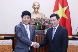 Phó Thủ tướng, Bộ trưởng Bộ Ngoại giao Phạm Bình Minh tiếp Ngài Nakane Kazuyuki, Hạ nghị sỹ, Quốc vụ khanh Bộ Ngoại giao Nhật Bản đang thăm và làm việc tại Việt Nam. (Ảnh: Lâm Khánh/TTXVN)