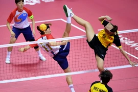 Những pha tranh bóng tuyệt đẹp trong trận cầu mây Việt Nam-Hàn Quốc