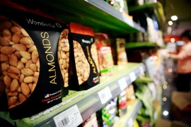 Hàng hóa nhập khẩu từ Mỹ được bày bán tại một siêu thị ở Bắc Kinh, Trung Quốc ngày 5/7. (Ảnh: EPA/TTXVN)