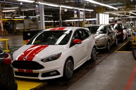 Dây chuyền sản xuất ô tô Ford tại một nhà máy ở Wayne, bang Michigan (Mỹ) ngày 7/1/2015. (Nguồn: EPA/TTXVN)