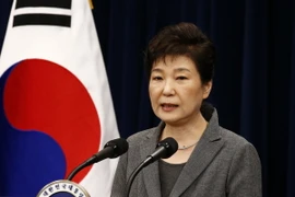Tổng thống Hàn Quốc Park Geun-hye phát biểu tại Seoul ngày 29/11/2016. (Nguồn: AFP/TTXVN)