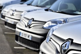 Những ôtô của hãng Renault tại Saint-Herblain, miền tây nước Pháp ngày 15/1/2016. (Nguồn: AFP/TTXVN)