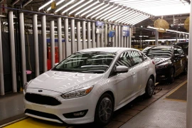 Dây chuyền sản xuất ôtô Ford tại một nhà máy ở Wayne, bang Michigan (Mỹ) ngày 7/1/2015. (Nguồn: EPA/TTXVN)