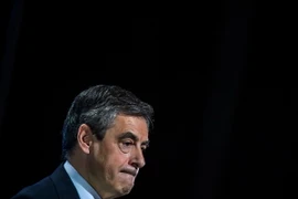Ứng cử viên tranh cử Tổng thống Pháp François Fillon phát biểu trong một cuộc vận động tranh cử ở Aubervilliers, gần thủ đô Paris ngày 4/3. (Nguồn: EPA/TTXVN)