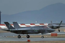 Máy bay chiến đấu F-35 tại căn cứ không quân Iwakuni ở tỉnh Yamaguchi, miền tây Nhật Bản ngày 18/1. (Nguồn: Kyodo/TTXVN)