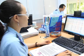 Sẽ kiểm điểm công chức hải quan "hạch sách" giấy tờ ngoài quy định
