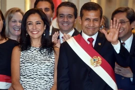 Ông Ollanta Humala (phải) và vợ Nadine Heredia tại một sự kiện ở Lima, Peru ngày 2/4/2015. (Nguồn: AFP/TTXVN)