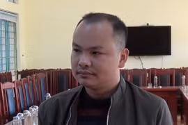 Đối tượng Lã Văn Khiêm tại cơ quan công an. (Ảnh: TTXVN phát)