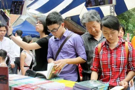 Phát hành sách đã có quyết định thu hồi, một nhà sách bị phạt nặng