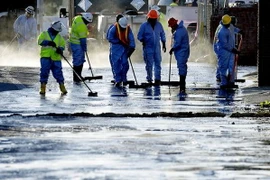 Mỹ: Vỡ đường ống dẫn dầu, gần 38.000 lít dầu tràn ra ngoài