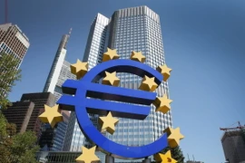ECB tung biện pháp bất ngờ ngăn giảm phát trong Eurozone