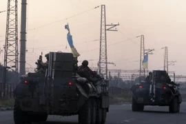 Tổng thống Ukraine cam kết chi 3 tỷ USD tái vũ trang quân đội