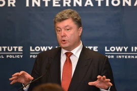 Tổng thống Ukraine ký ban hành luật bỏ quy chế không liên kết