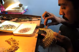 Ấn Độ tăng giá đồ trang sức bằng vàng trước mùa lễ hội Diwali
