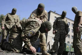 [Video] Quân đội Ukraine ra điều kiện rút binh sỹ khỏi tiền tuyến 